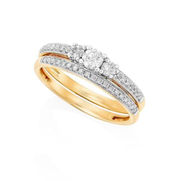 9ct Yellow Gold Round Brilliant-cut Diamond Trilogy Ring with Round Brilliant-cut Diamond Shoulders and Matching Wedder Set